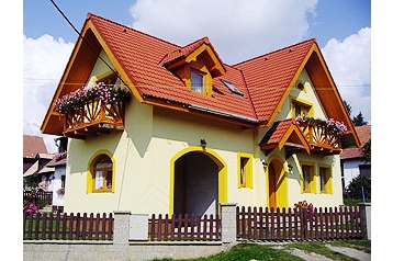 Slovacia Privát Vrbov, Exteriorul